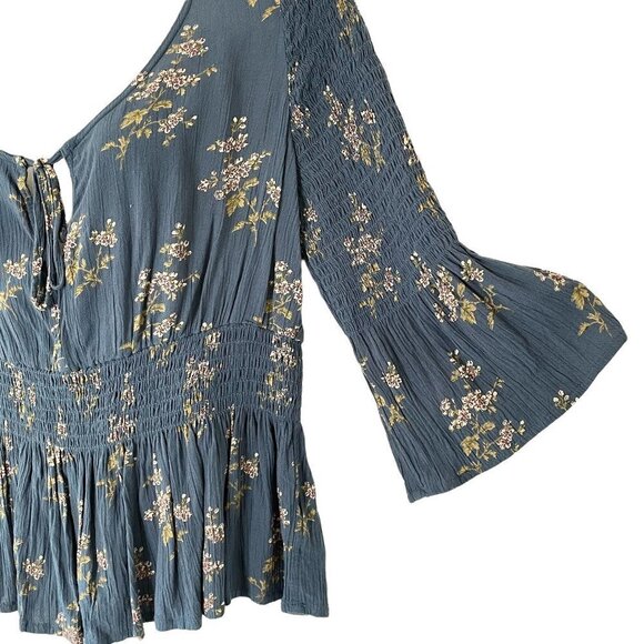 AE Peasant Top Scoop Neck Keyhole Shirred Waist with Peplum and Bell Sleeve - Picture 3 of 8